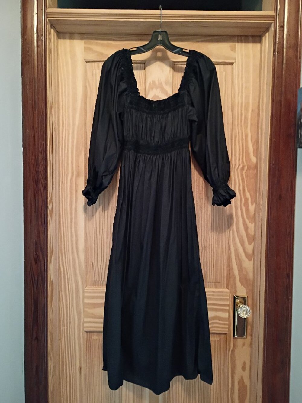Doen Catrinette Black Dress, runs large